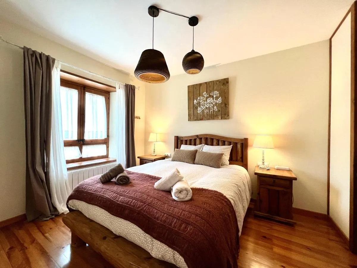 Apartamento Deluxe Espot 0*,  España